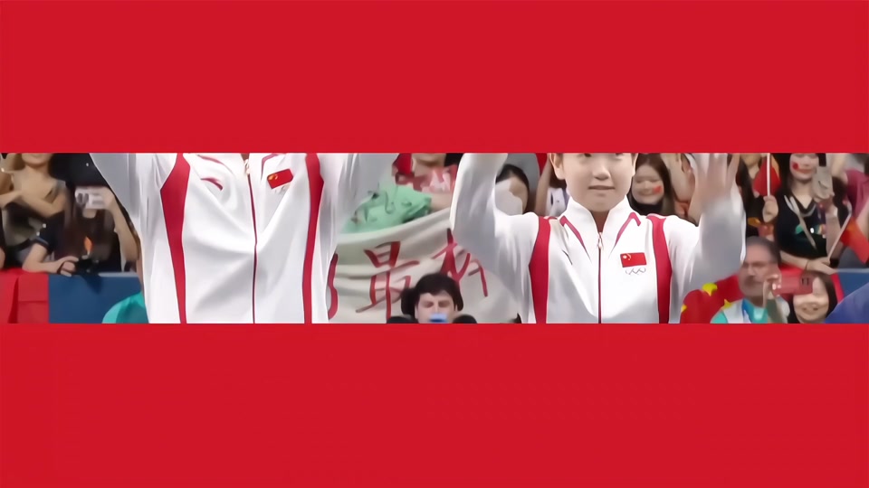 乒乓球赛场再起风云：渝州鲨队队惊险晋级闽南独角兽队，赛场气氛火爆定海神针仍在